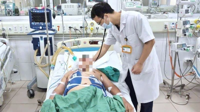 Sửa bồn nước, người đàn ông ngừng tuần hoàn nghi điện giật