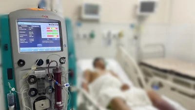 Sau khi đi làm đồng về bệnh nhân 50 tuổi nhiễm khuẩn nguy kịch