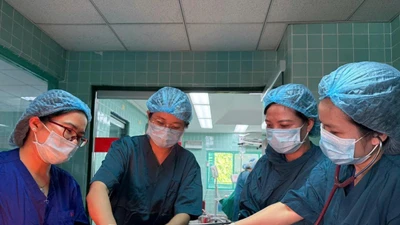 Cuộc chiến sinh tử cứu sản phụ rau cài răng lược xâm lấn