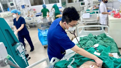  Nhiễm khuẩn huyết vì lạm dụng thuốc Corticoid kéo dài