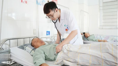 2 người đàn ông sốc nhiệt, suy thận cấp khi chạy marathon
