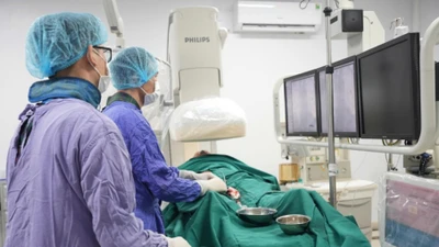 Người đàn ông 60 tuổi bị nhồi máu não lồi thể trai hiếm gặp