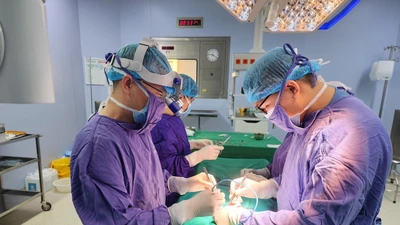 Cách khắc phục tình trạng đau kéo dài sau mổ giãn tĩnh mạch tinh