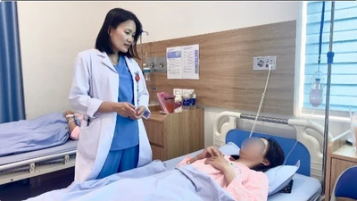 Hy hữu, u lạc nội mạc buồng trứng mọc trên nền thận lạc chỗ