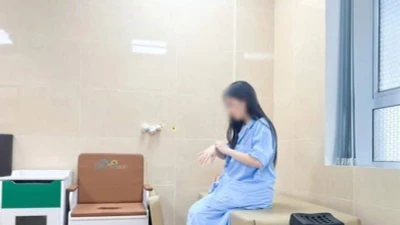 Thiếu nữ 16 tuổi vỡ nang buồng trứng máu chảy trong ổ bụng