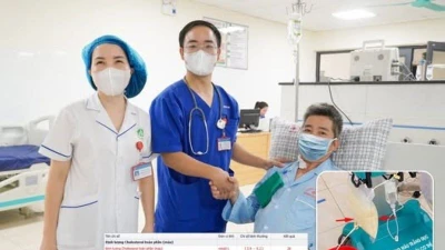 Thay huyết tương cứu bệnh nhân triglycerid máu tăng 45 lần