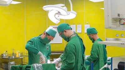 Tự ý dùng thuốc nhiều người viêm ruột thừa cấp nguy kịch