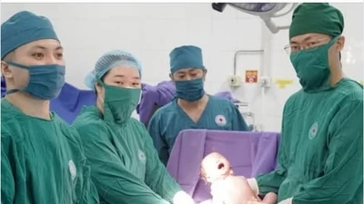 Hành động kịp thời hồi sinh sự sống cho sản phụ suy thai cấp