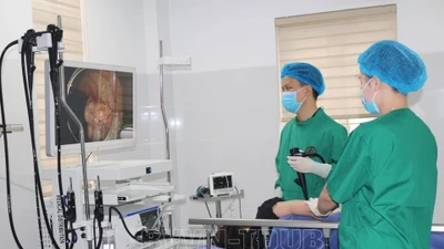 Đi khám thiếu máu, người phụ nữ bất ngờ phát hiện ung thư