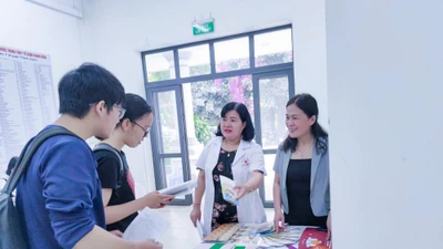 Giới trẻ “thờ ơ” với hôn nhân, ngại sinh con
