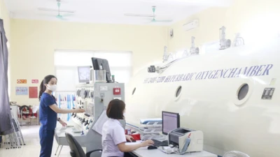 Cứu sống người đàn ông bị ngộ độc sơn nguy kịch