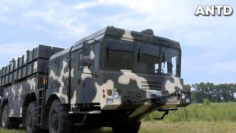 Từ lâu pháo phản lực luôn được đánh giá là loại vũ khí có sức hủy diệt kinh hoàng nhất chỉ sau bom hạt nhân. Sự cơ động cao, sức hủy diệt lớn, trong thời gian ngắn có thể biến một khu vực rộng lớn thành bình địa, đây chính là những ưu điểm của pháo phản lực phóng loạt.