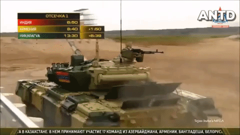Xe tăng T-90 Bhishma có chiều dài 9,67m, rộng 3,78m và cao 2,86 m. Trọng lượng 46,5 tấn.