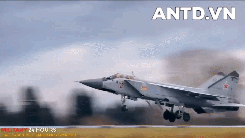 Tiêm kích đánh chặn nhanh nhất thế giới MiG-31 là thứ vũ khí quân sự lợi hại. Đây là dòng tiêm kích đánh chặn mà phương Tây không có sản phẩm cùng loại.