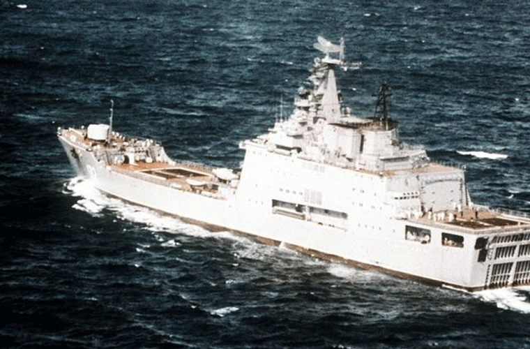 Mặc dù Ivan Rogov hiện vẫn là tàu đổ bộ lớn nhất của Nga hiện nay nhưng tính năng đổ bộ của nó không còn được đánh giá cao. So với các tàu đổ bộ trực thăng của phương Tây thì tính năng của nó kém hơn nhiều.