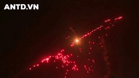 Buồng lái của T-129 được thiết kế với 2 chỗ ngồi (phi công và sĩ quan điều khiển vũ khí – hoa tiêu).