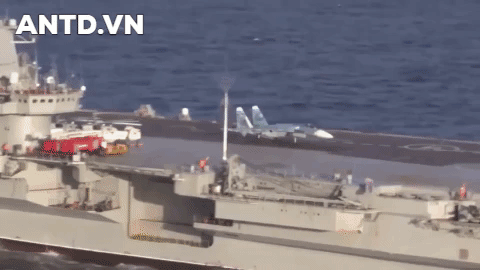 Báo chí Trung Quốc thậm chí từng đưa ra lời khuyên với Nga rằng nên "dẹp bỏ tự ái" để thuê nước này đóng tàu chiến mới thì may ra còn có hy vọng lấy lại được vị thế của Liên Xô năm xưa.