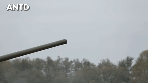 Pháo tự hành 2S7M Malka cỡ nòng 203 mm là phiên bản nâng cấp từ nguyên mẫu 2S7 Pion, vũ khí này chính thức gia nhập biên chế quân đội Liên Xô từ năm 1985.