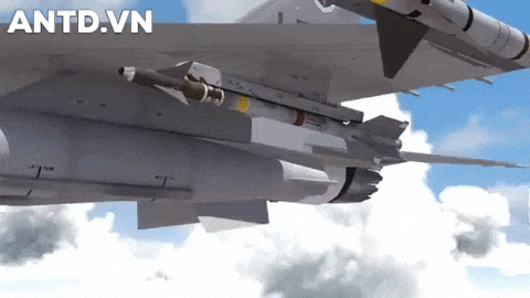 Bởi lẽ tên lửa AIM-9 được mệnh danh là một trong số ít những loại tên lửa không đối không tầm ngắn mạnh nhất hiện nay.