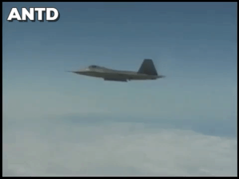 F-22 Raptor đã thực chiến lần đầu tiên tại chiến trường Syria, những chiếc máy bay này đang được Mỹ đặt trong tình trạng sẵn sàng chiến đấu cao tại Trung Đông.