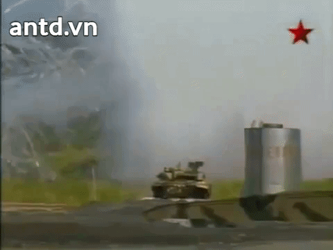 Một điều thú vị là, xe tăng T-90A ở Syria được coi như “vị thần chiến tranh” và cấp cho các đơn vị có chiến công hoặc một vài đơn vị quân tình nguyện có tinh thần chiến đấu cao như lực lượng Hezbollah, hoặc các đơn vị đặc nhiệm Syria.