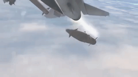 Các hãng thông tấn Arab cho biết, hôm 24/6, không quân Israel đã phát động cuộc tấn công lớn nhất trong nhiều tháng nhằm cùng lúc vào 3 tỉnh Hama, Al-Suweida và Deir ez-Zor của Syria.