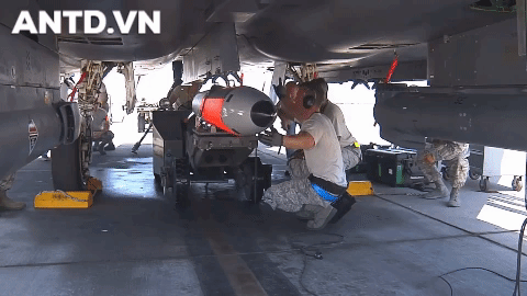 Ước tính Mỹ đang bố trí tại căn cứ không quân Incirlik trên đất Thổ Nhĩ Kỳ khoảng 150 đầu đạn cũng như bom hạt nhân loại B61-12 nhằm đề phòng tình huống xảy ra chiến tranh diện rộng.