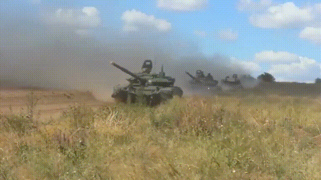 Do có đường biên giới dài giáp với Liên bang Nga, nên họ sẽ rơi vào tình thế khó khăn và cần quân đồng minh tiếp viện. Quân đội Nga có nhiều binh sĩ hơn, nhưng Phần Lan lại có nhiều lính dự bị được đào tạo bài bản.