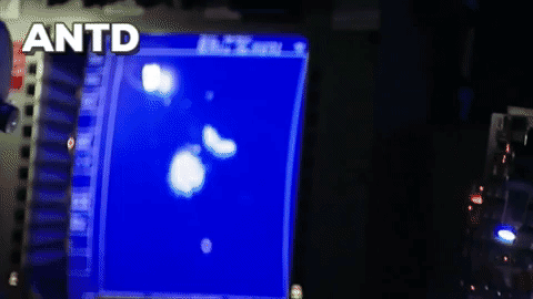 Mỹ trong thời gian gần đây luôn ký các hợp đồng cung cấp vũ khí lớn cho đảo Đài Loan, họ cũng đã đồng ý bán tiêm kích F-16V và xe tăng M1A2 Abrams.