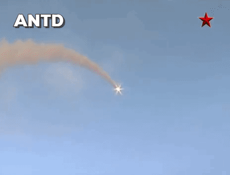 Thậm chí quân đội Syria còn cho rằng hệ thống S-300 tối tân mà họ tiếp nhận từ Nga hoàn toàn vô dụng tại chiến trường này.