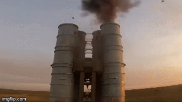 Đặc biệt trong cuộc đối đầu quân sự ở Nagorno-Karabakh, việc Baku sử dụng máy bay không người lái do Thổ Nhĩ Kỳ sản xuất thể hiện tầm quan trọng lớn, thậm chí là yếu tố mang đến thắng lợi trên chiến trường.