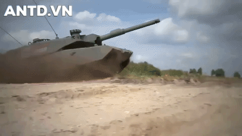 Nhiều nhà quan sát cho rằng, loại xe tăng mới có sức mạnh không thua kém so với siêu phẩm T-14 Armata của Nga.