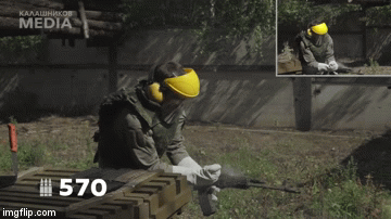 Khẩu AK-74M xả đạn tự động liên tiếp cho đến khi các phần nhựa, vỏ bọc bên ngoài của nó bị bốc cháy, biến dạng. Tổng cộng, AK-74M đã xả hết 587 trên tổng số 780 viên đạn được chuẩn bị trước.