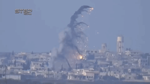 Những ngày gần đây đã chứng kiến nhiều vụ ném bom dữ dội do không quân Syria thực hiện nhằm vào các vị trí đóng quân của binh sĩ Thổ Nhĩ Kỳ gây ra thương vong lớn.