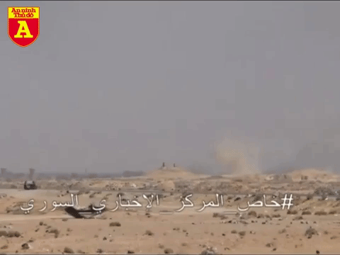 Trước khi Nga can thiệp quân sự vào Syria năm 2015, SAA liên tục chịu sự dồn ép của phe nổi dậy và IS, khiến tình trạng đào ngũ trở nên rất phổ biến. 