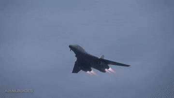 Theo kế hoạch cũ, B-1B Lancer sẽ tiếp tục là máy bay ném bom chủ chốt của quân đội Mỹ cho đến năm 2040.