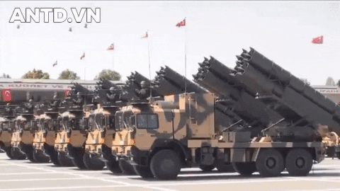 Đặc biệt Ankara đã nhập khẩu hệ thống rocket phóng loạt tầm xa T-300 Kasirga, phiên bản xuất khẩu của hệ thống WS-1 do Trung Quốc sản xuất.