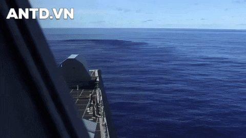 Washington ngày càng có những động thái rõ nét hơn trong việc quyết tâm bảo vệ tư do hàng hải trên biển Đông. Sau khi cử chiến hạm và máy bay tham gia buổi diễn tập với các nước ASEAN, Mỹ lại tiếp tục cử tàu chiến đem theo tên lửa diệt hạm mạnh nhất thế giới tới khu vực này.