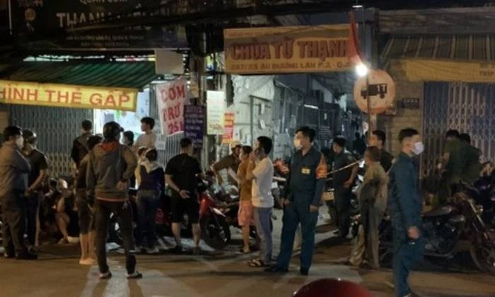 Gã nghiện ma túy xuống tay giết người vì nghĩ bị nhìn đểu