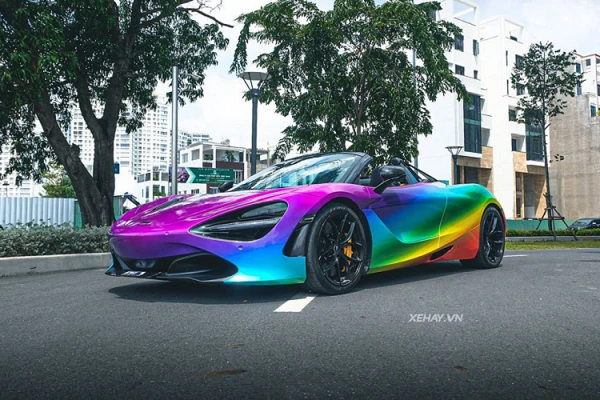 Ngắm McLaren 720S Spider “bảy sắc cầu vồng” độc nhất Việt Nam