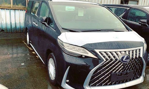MPV "sang chảnh" Lexus LM 300h bán ra 11 tỷ tại Việt Nam?