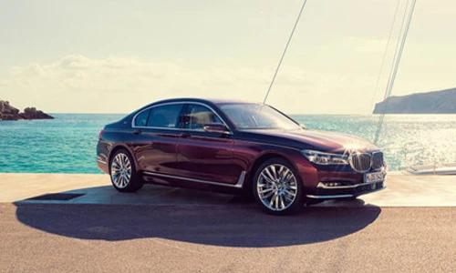 Du thuyền trên cạn "siêu độc" BMW Individual M760Li