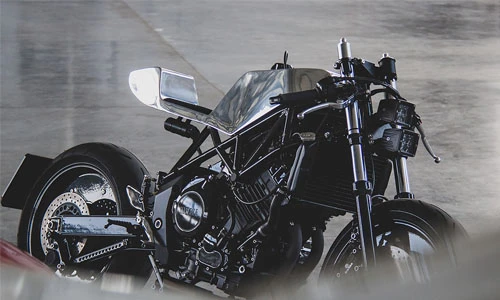 "Xế nổ" Yamaha TRX850 lột xác với phong cách trần trụi 