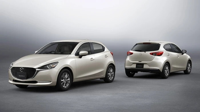 Mazda2 2021 hơn 400 triệu đồng, "uống" chỉ 4,9 lít xăng/100 km