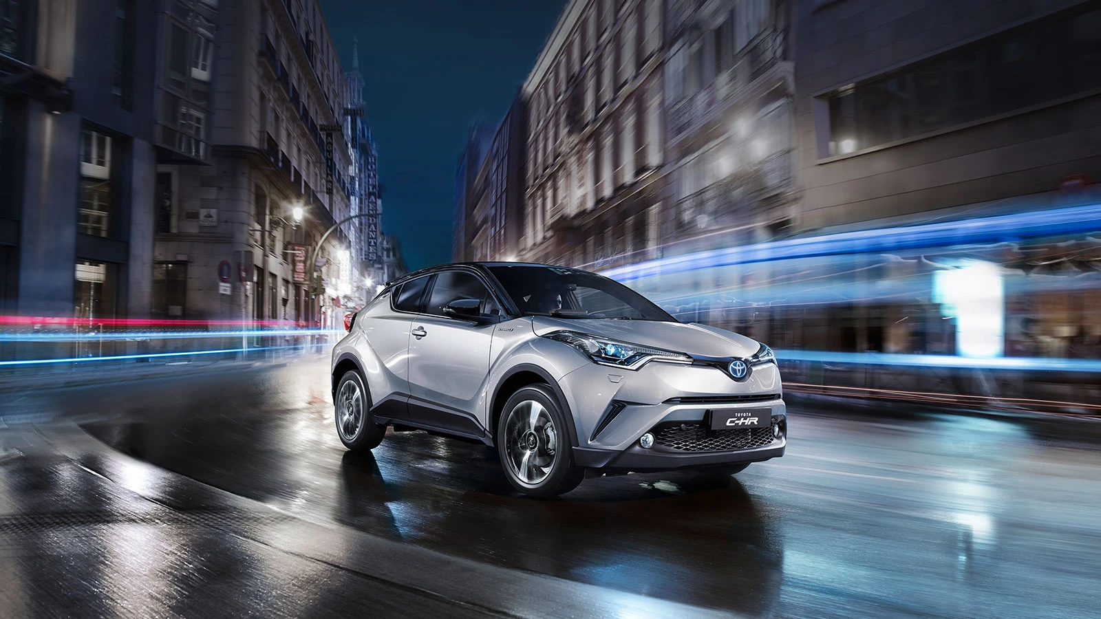 Xem “hàng hot” Toyota C-HR 2016 trước ngày ra mắt