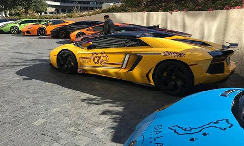 Dàn siêu xe triệu đô của dân chơi Việt trên đất Mỹ