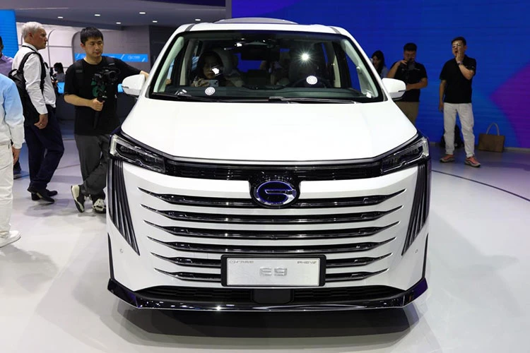Chi tiết GAC Trumpchi E9 từ 1,1 tỷ đồng, "đối thủ" Toyota Alphard
