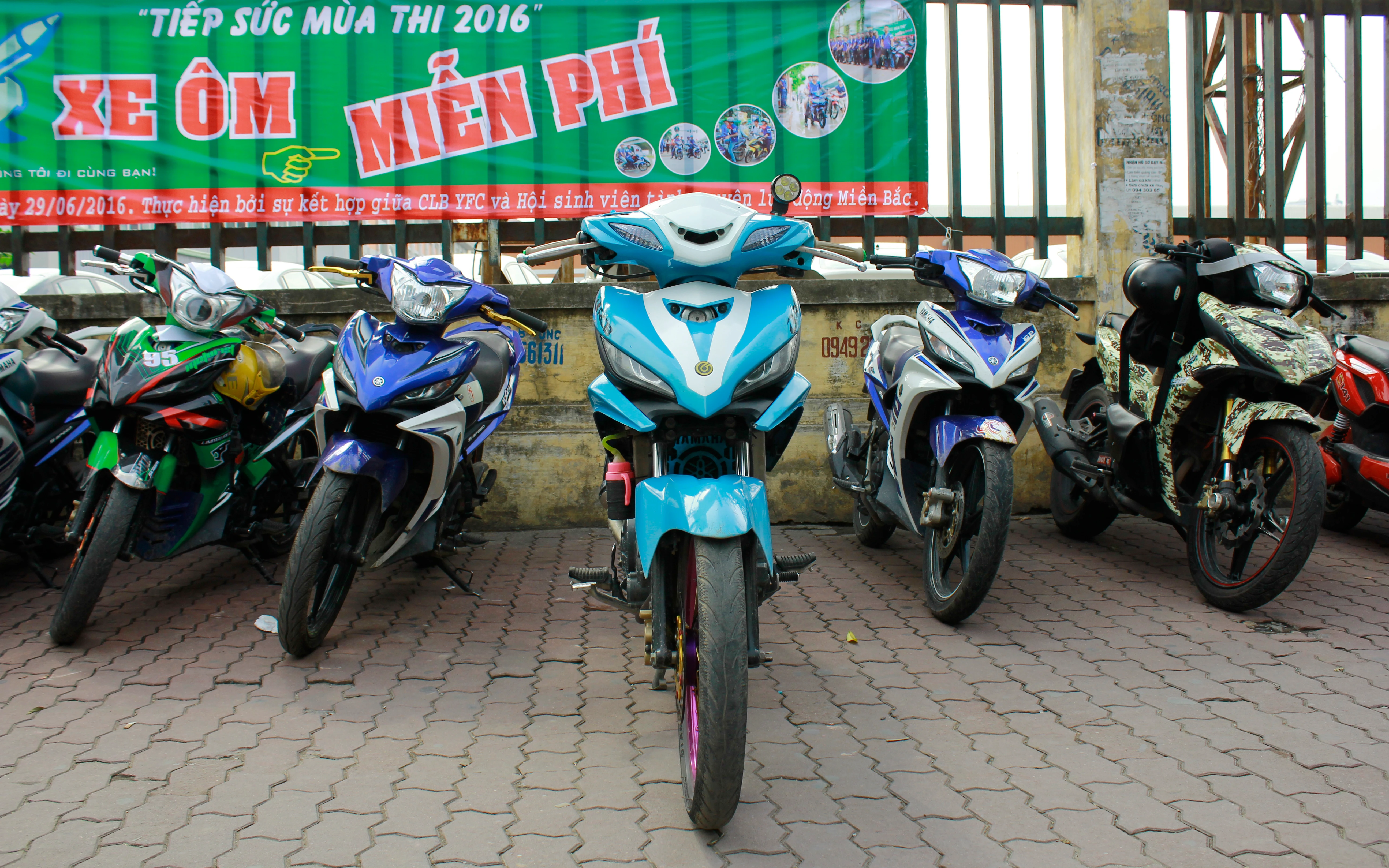 Yamaha Exciter 135 độ “xế tay ga” cá tính tại Hà Nội