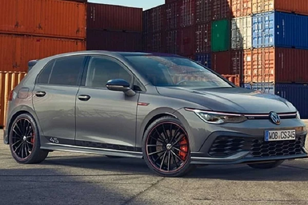 Volkswagen Golf GTI 45 Edition lộ diện thiết kế tuyệt đẹp