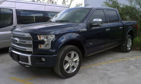 Siêu bán tải “hàng khủng” Ford F150 2015 tại Việt Nam